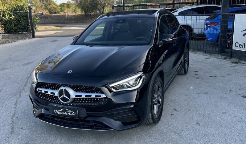 
								Mercedes a benz GLA 200D AMG premium full									
