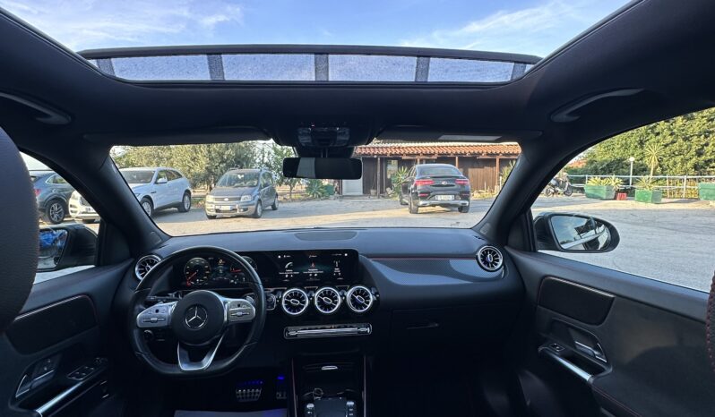
								Mercedes a benz GLA 200D AMG premium full									