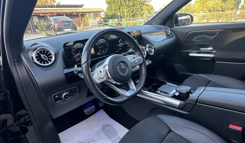 
								Mercedes a benz GLA 200D AMG premium full									