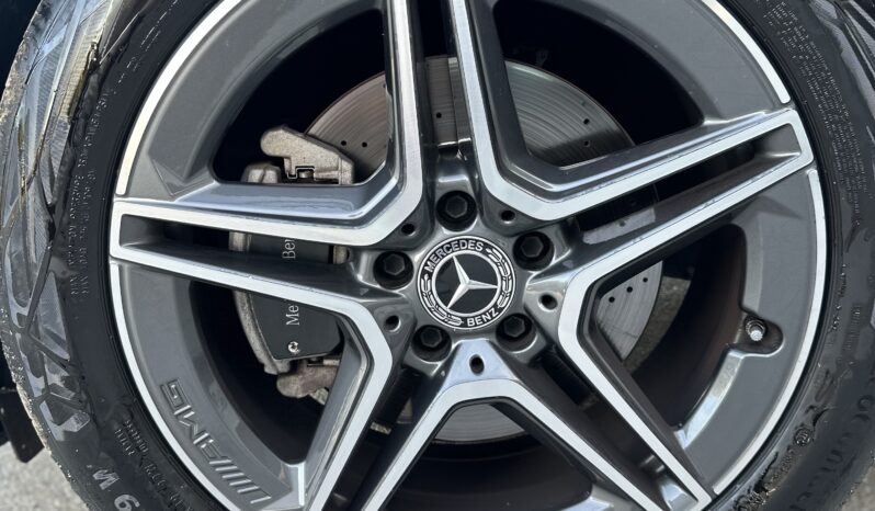
								Mercedes a benz GLA 200D AMG premium full									