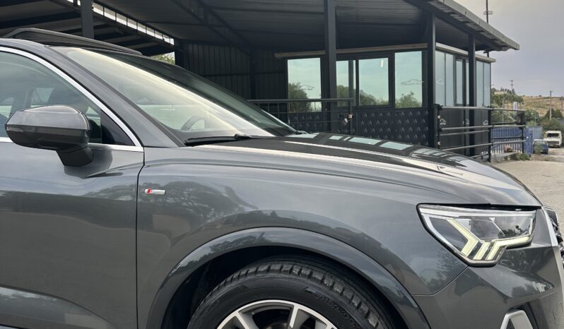 
								Q3 Sportback 35 TDI full									