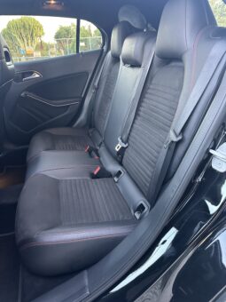 
										Mercedes GLA 220D AMG premium full									