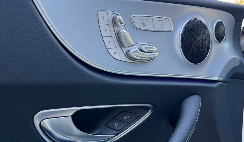 
								Mercedes -benz classe E400D Cabrio  AMG plus full									