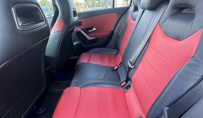 
								Mercedes A200D AMG Premium 150cv full									
