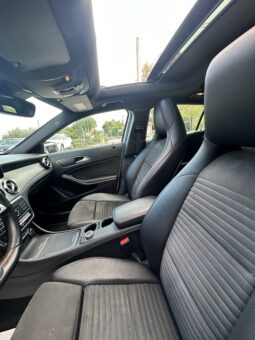 
										Mercedes GLA 200D AMG premium plus full									