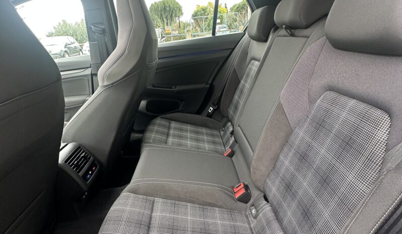 
								Volkswagen golf 8 GTD 2.0 200cv full									
