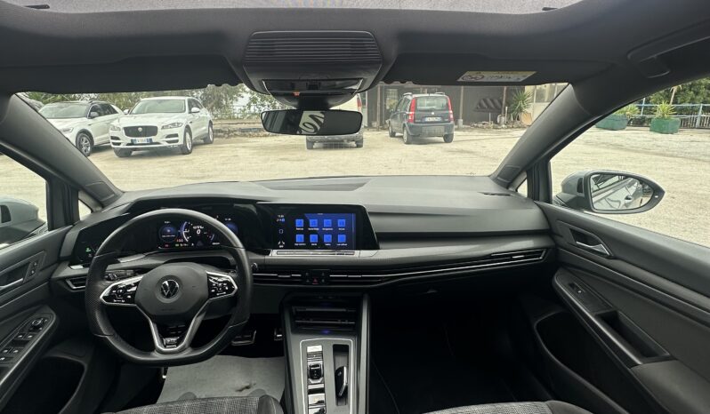 
								Volkswagen golf 8 GTD 2.0 200cv full									