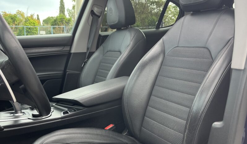 
								Alfa Romeo Stelvio Q4 2.2cc 210cv full									