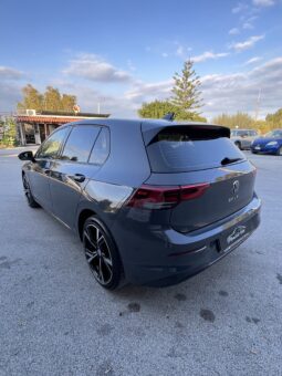 
										Volkswagen golf 8 2.0 116cv SCR style full									