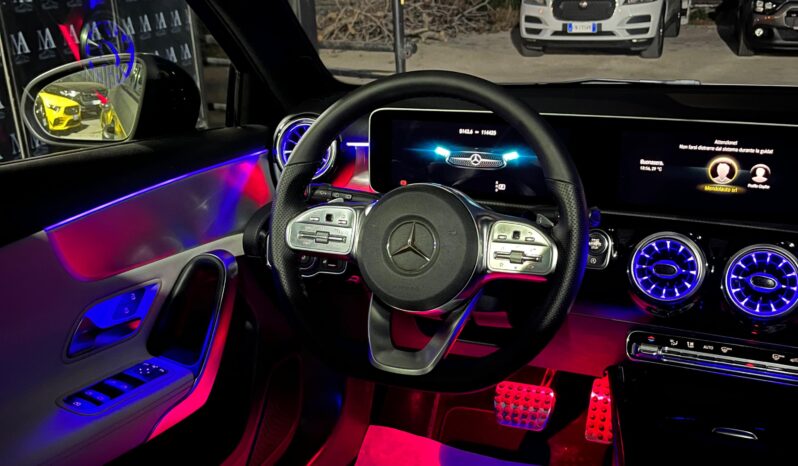 
								Mercedes A200D AMG Premium 150cv full									