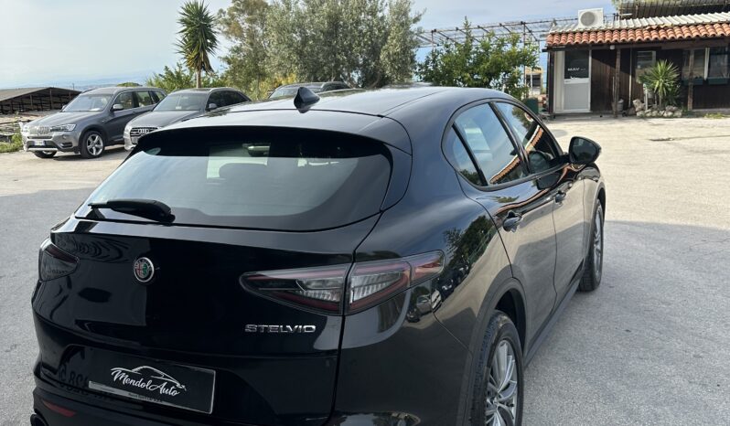 
								Alfa Romeo Stelvio 2.2 160cv full									