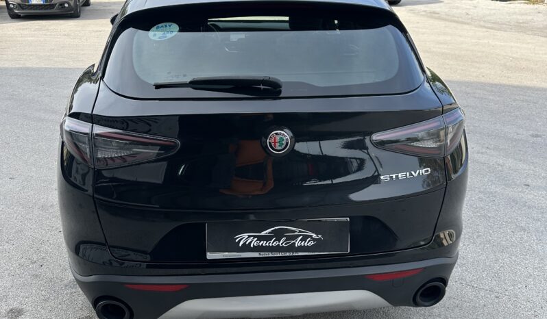 
								Alfa Romeo Stelvio 2.2 160cv full									