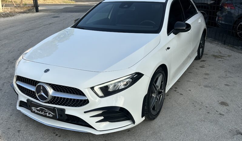
								Mercedes Benz Classe A 180d AMG Premium full									