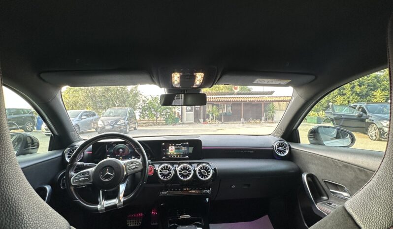
								Mercedes Benz Classe A 180d AMG Premium full									