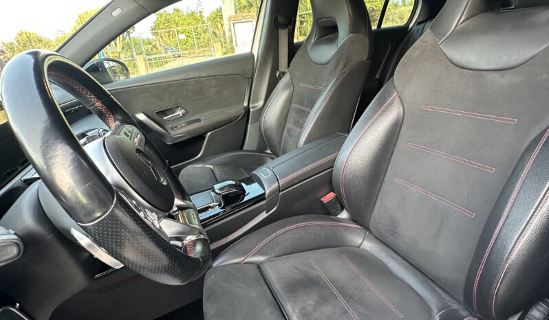 
								Mercedes Benz Classe A 180d AMG Premium full									