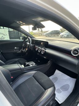
										Mercedes Benz Classe A 180d AMG Premium full									