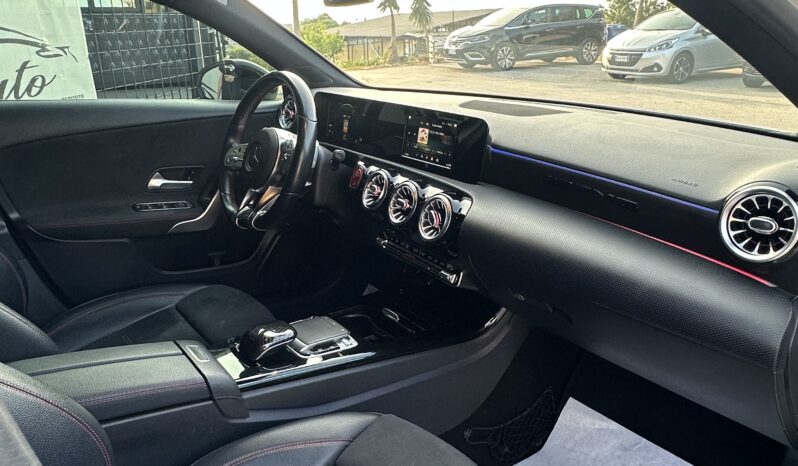 
								Mercedes Benz Classe A 180d AMG Premium full									