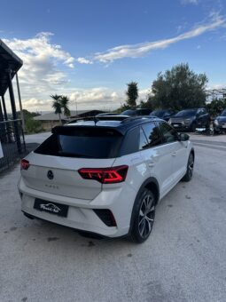 
										Volkswagen T-Roc R-Line 2.0 TDI 150cv DSG full									