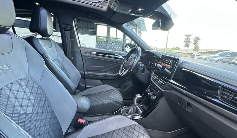 
								Volkswagen T-Roc R-Line 2.0 TDI 150cv DSG full									