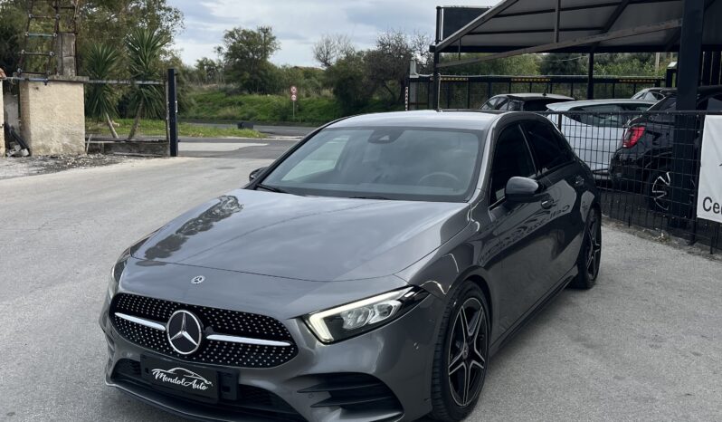 
								Mercedes-Benz Classe A 200d Amg Premium Night Edition full									