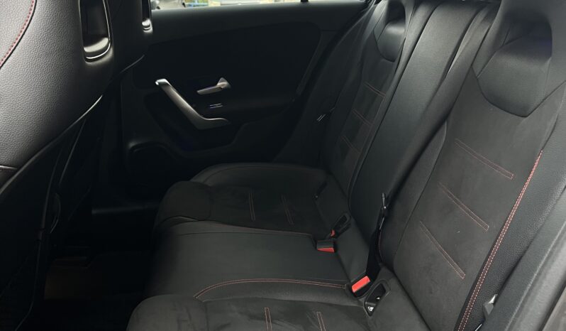 
								Mercedes-Benz Classe A 200d Amg Premium Night Edition full									