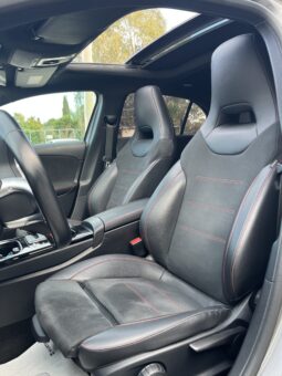 
										Mercedes-Benz Classe A 180d AMG Premium full									