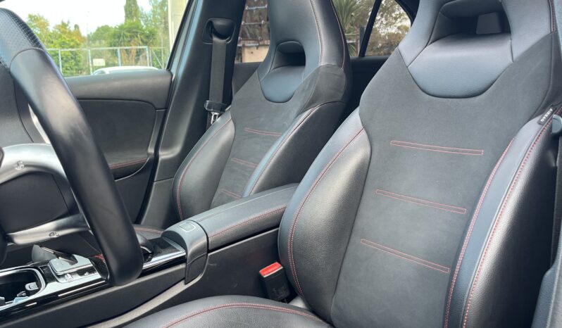 
								Mercedes-Benz Classe A 180d AMG Premium full									