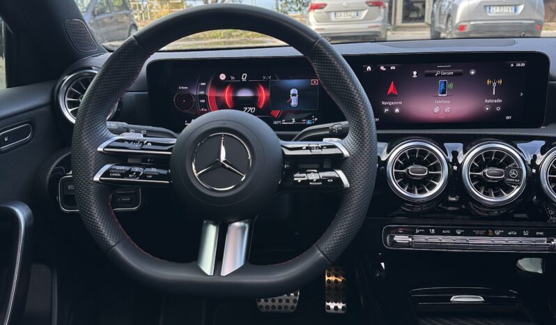 
								Mercedes-Ben Classe A 180d AMG Line Premium Plus full									