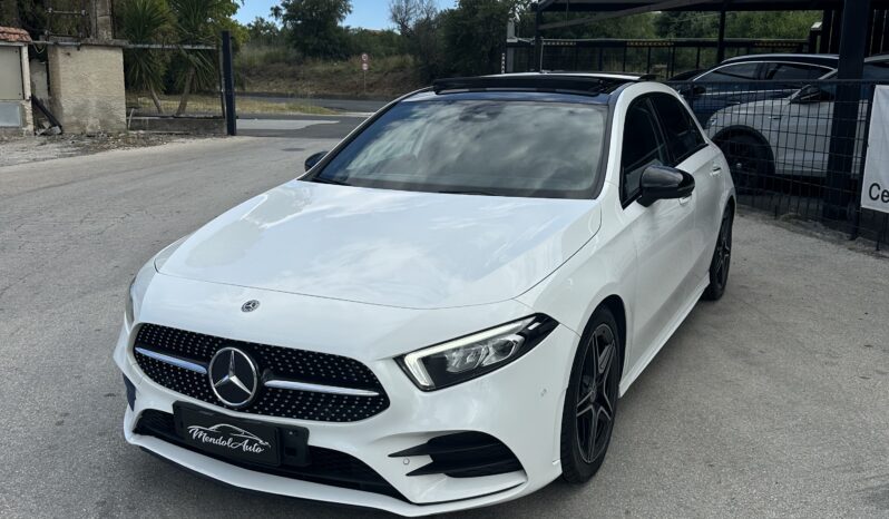 
								Mercedes-Benz Classe A 180d AMG Premium Night Edition full									