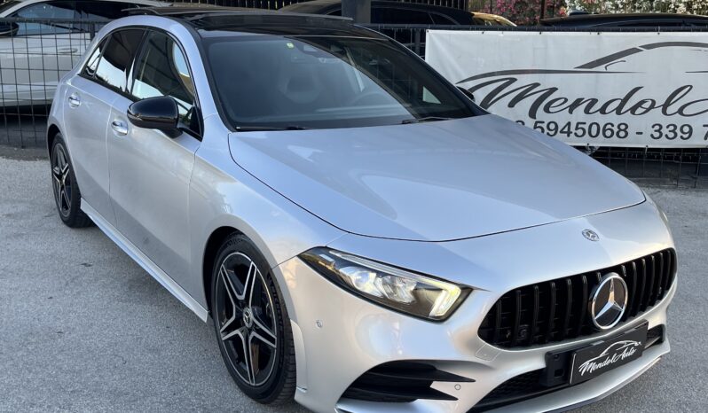 
								Mercedes-Benz Classe A 200d AMG Night Edition full									