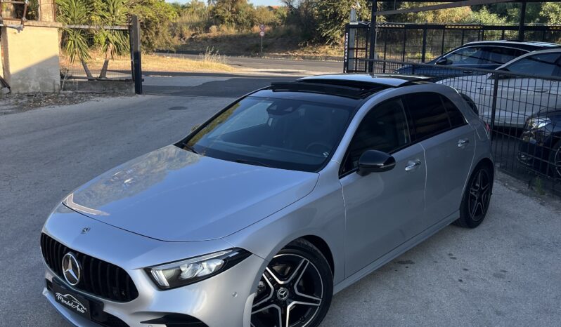 
								Mercedes-Benz Classe A 200d AMG Night Edition full									