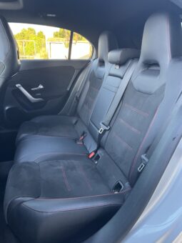 
										Mercedes-Benz Classe A 200d AMG Night Edition full									