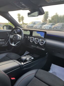 
										Mercedes-Benz Classe A 180d AMG Night Edition full									