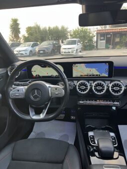 
										Mercedes-Benz Classe A 180d AMG Night Edition full									