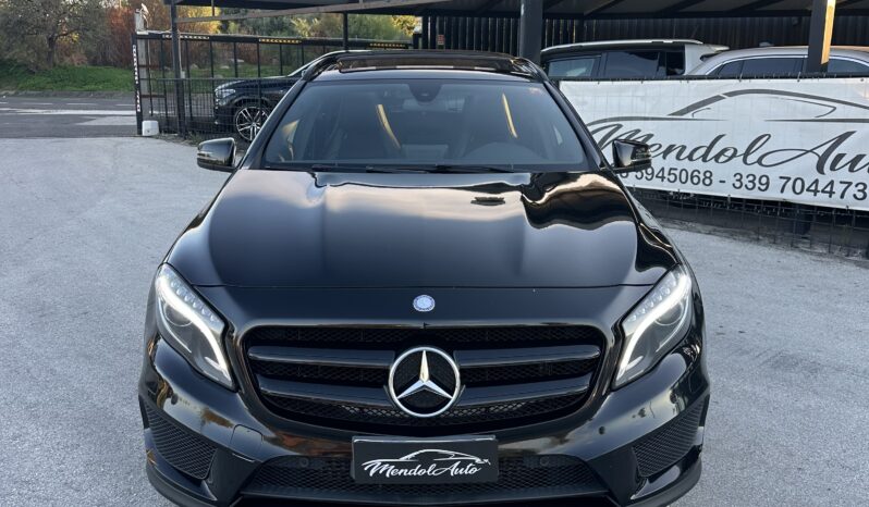 
								Mercedes-Benz GLA 220d AMG Night Edition full									