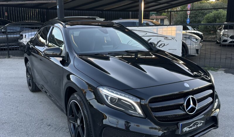 
								Mercedes-Benz GLA 220d AMG Night Edition full									