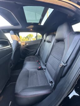 
										Mercedes-Benz GLA 220d AMG Night Edition full									