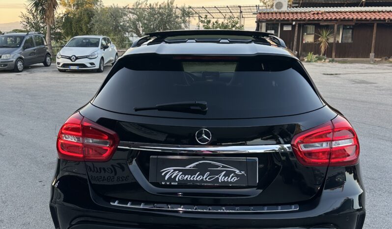 
								Mercedes-Benz GLA 220d AMG Night Edition full									