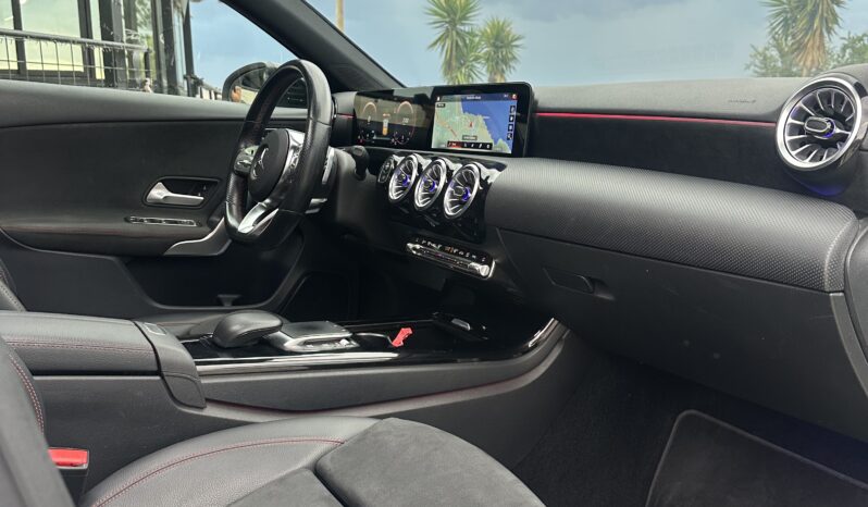 
								Mercedes-Benz Classe A 200d AMG Line 2.0 150cv full									