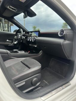
										Mercedes-Benz Classe A 200d AMG Line 2.0 150cv full									