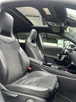 
										Mercedes-Benz Classe A 200d AMG Line 2.0 150cv full									