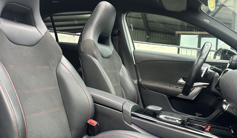 
								Mercedes-Benz Classe A 200d AMG Line 2.0 150cv full									